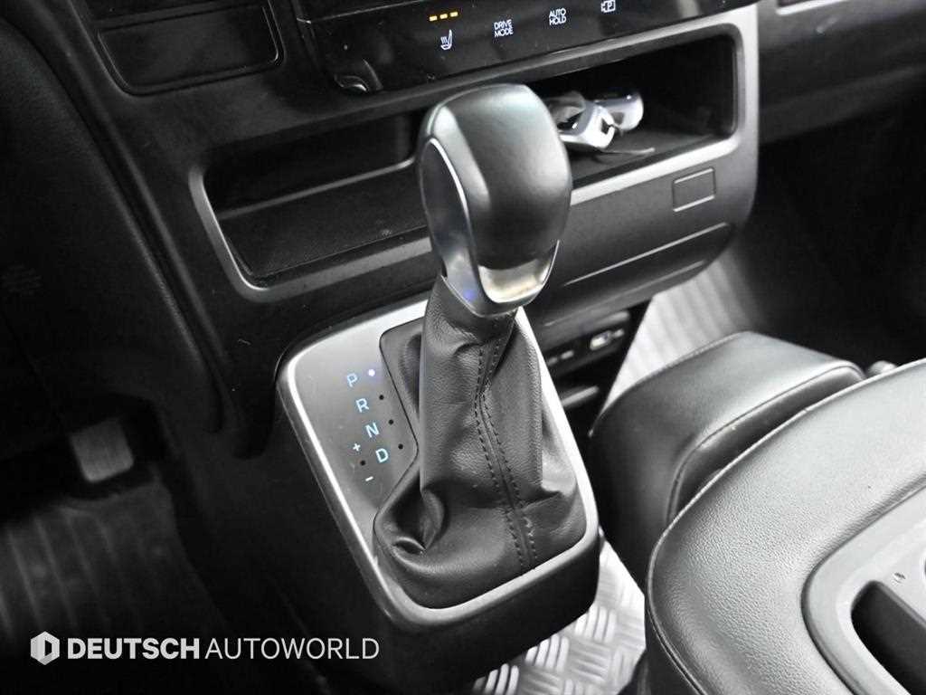 HYUNDAI Staria - Vista 10