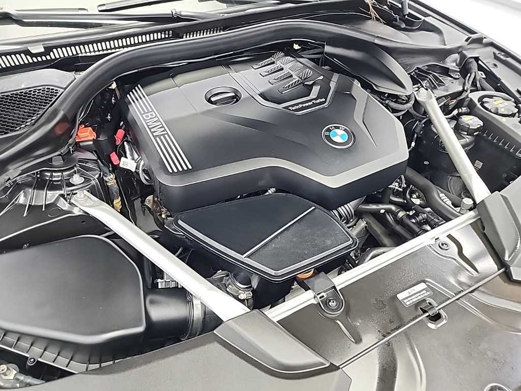 BMW 5 Series - Vista 5