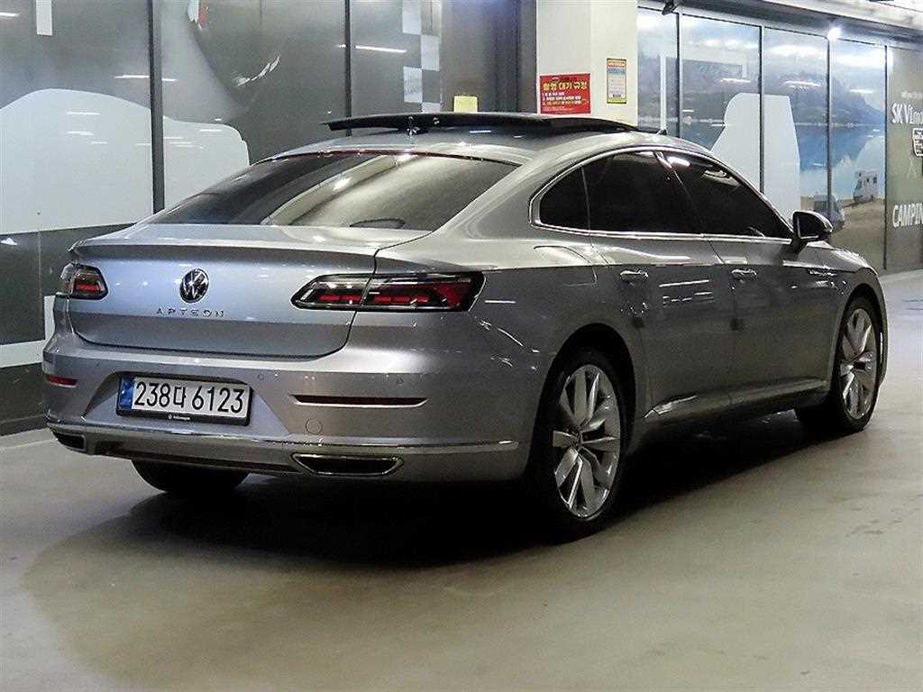 Volkswagen Arteon - Vista 4