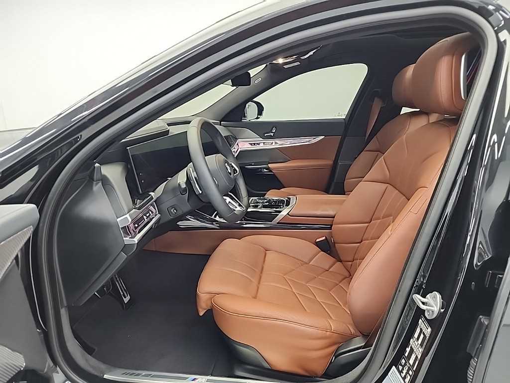 BMW 7 Series - Vista 11