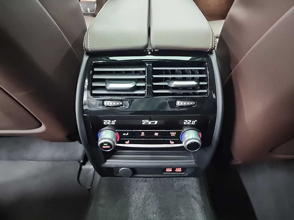 BMW 5 Series 2022 Negro - Importación desde Corea - HF Imports Iquique - Foto 13