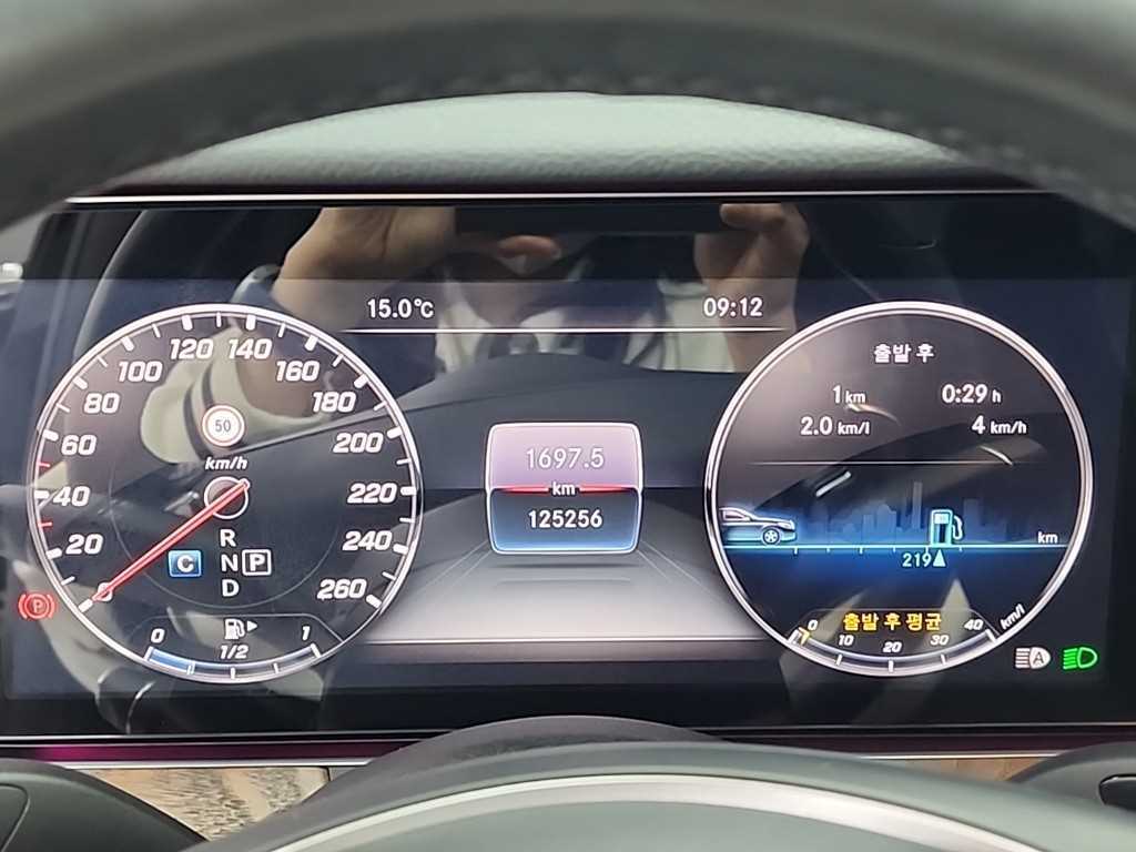 Mercedes Benz E class - Vista 6