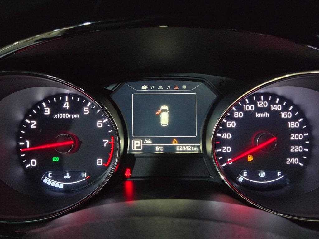 KIA Carnival - Vista 8