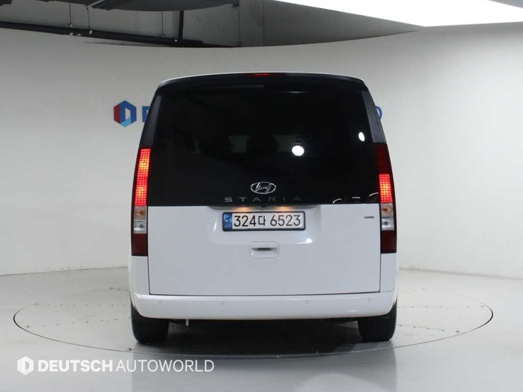 HYUNDAI Staria - Vista 4