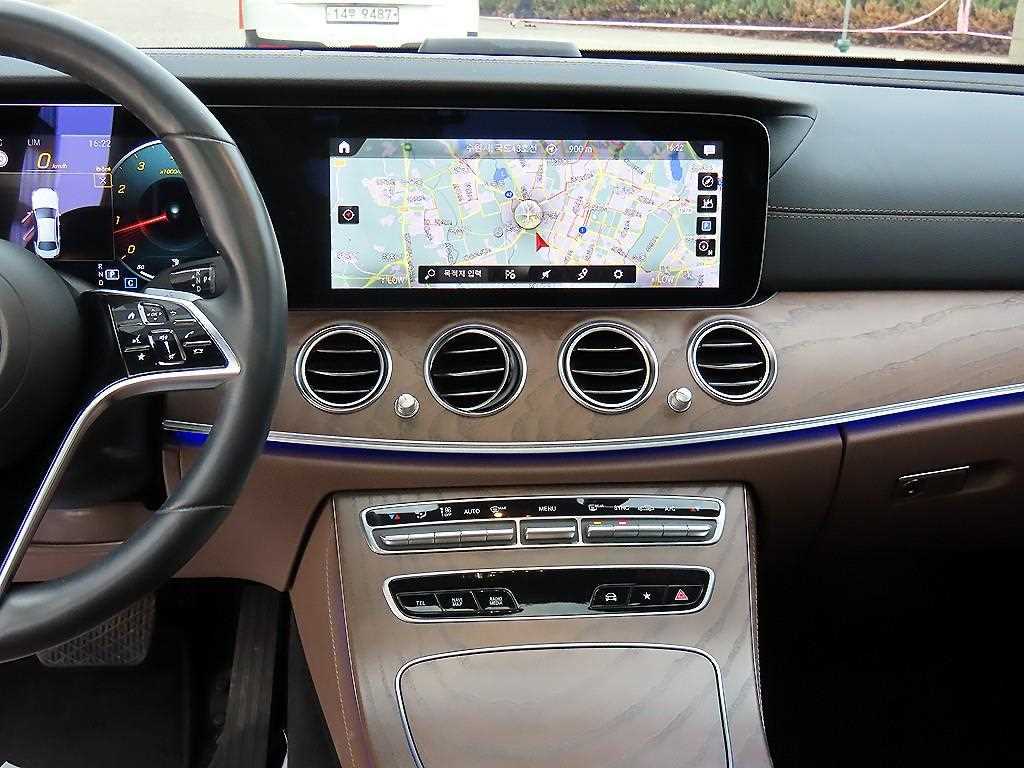 Mercedes Benz E class - Vista 10