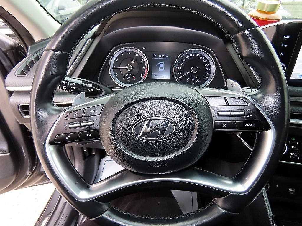 HYUNDAI Sonata - Vista 8