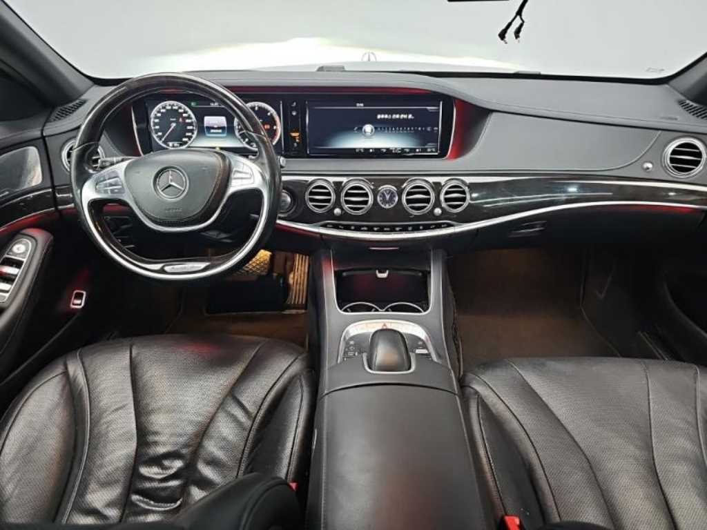 Mercedes Benz S Class - Vista 5