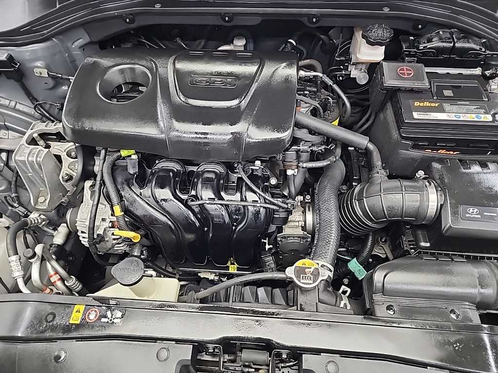 HYUNDAI Avante - Vista 5