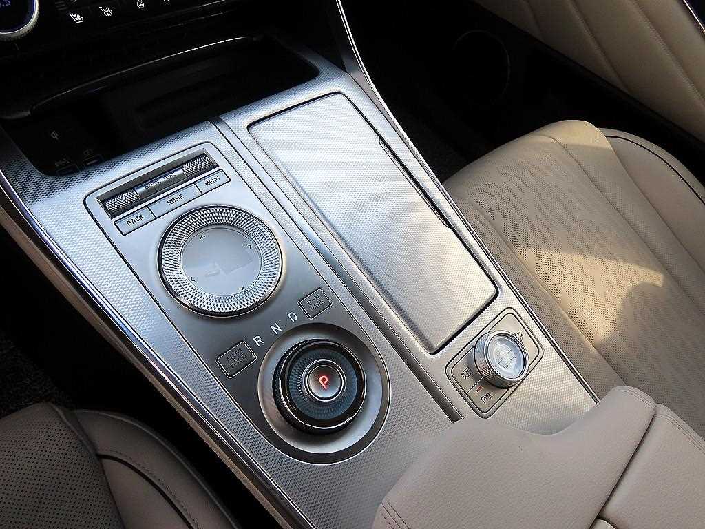 Genesis GV80 - Vista 11