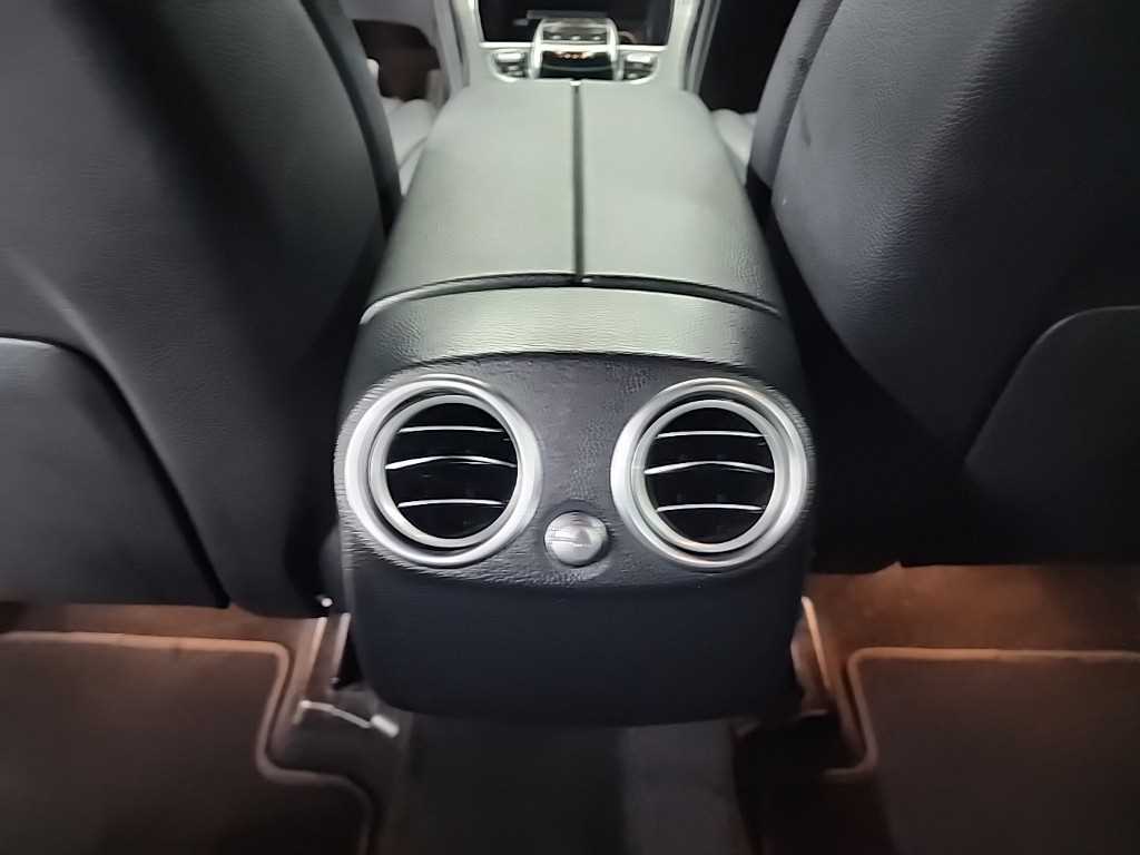 Mercedes Benz GLC Class 2019 Negro - Importación desde Corea - HF Imports Iquique - Foto 13