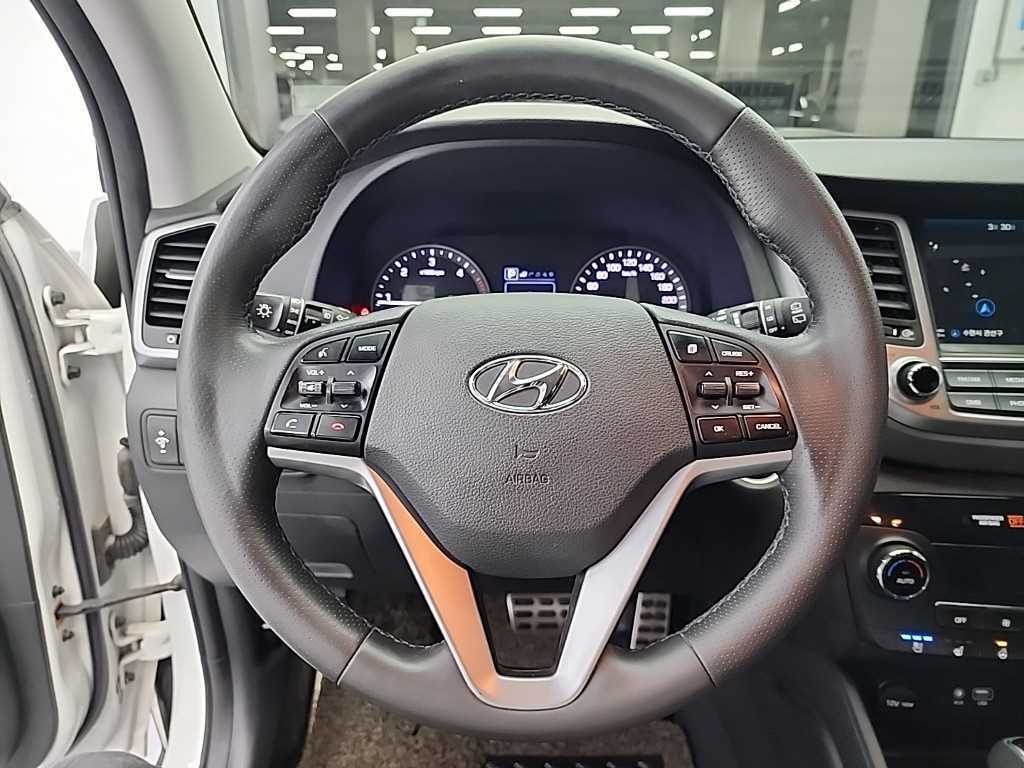 HYUNDAI Tucson - Vista 9