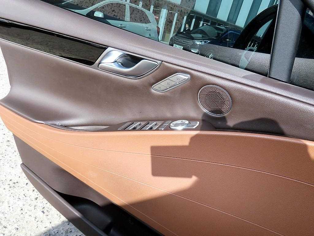 Genesis G80 - Vista 11