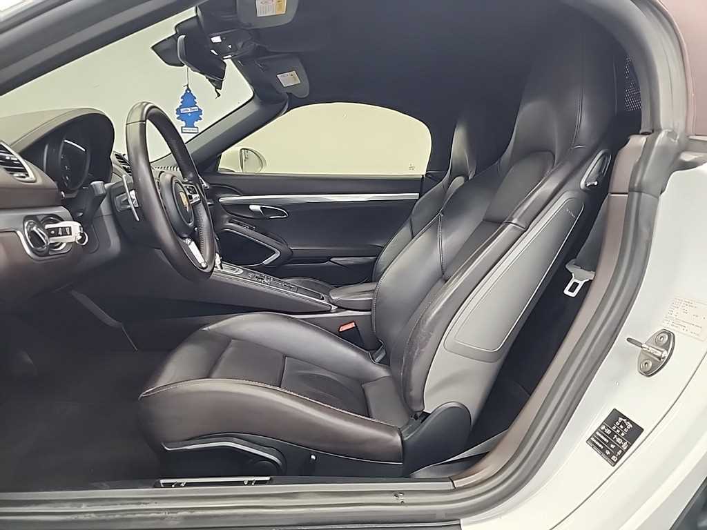 Porsche 718 - Vista 10