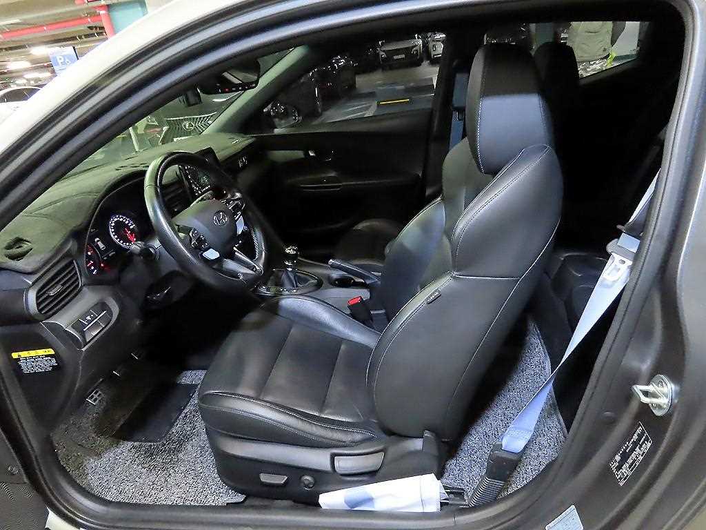 HYUNDAI Veloster - Vista 6