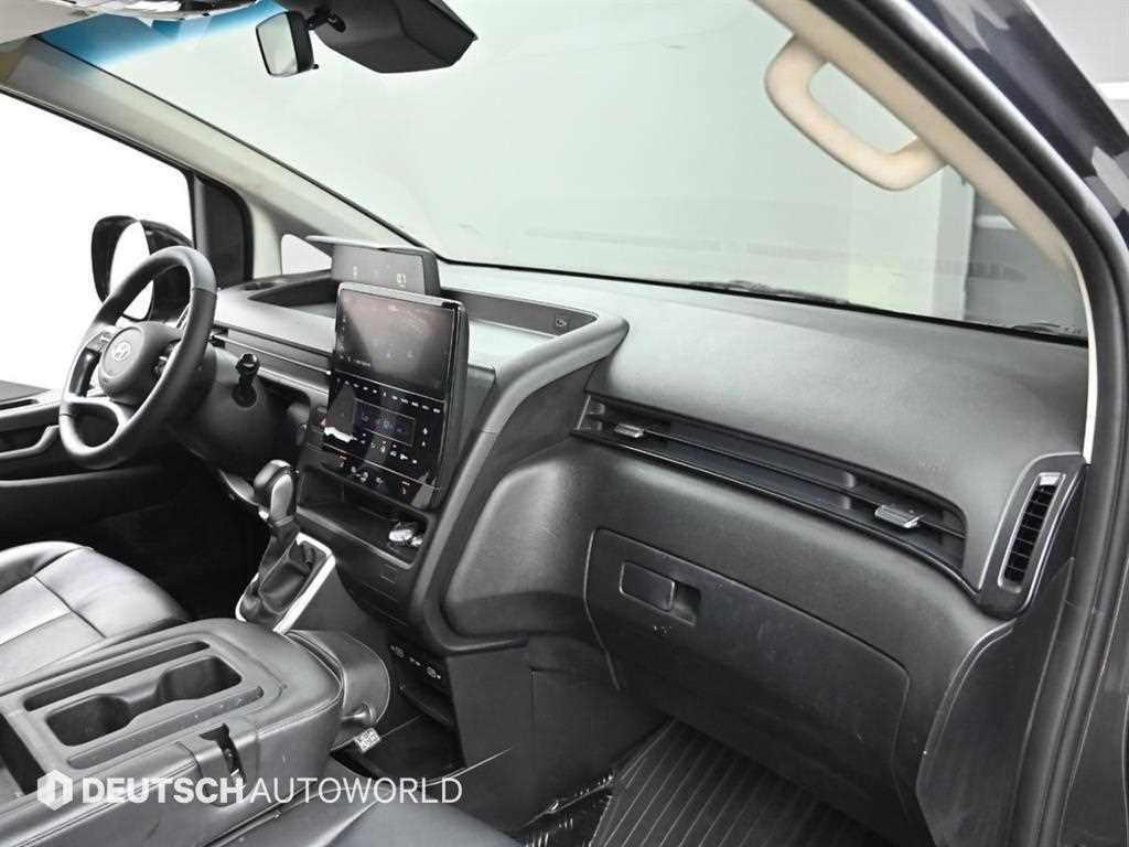 HYUNDAI Staria - Vista 8