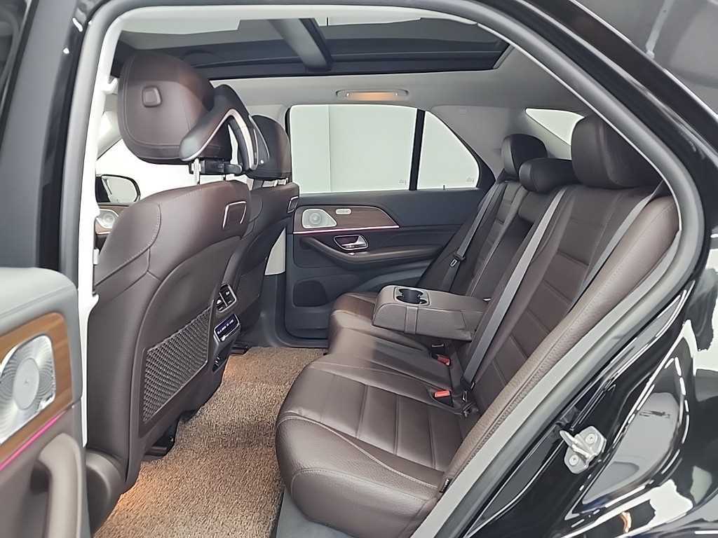 Mercedes Benz GLE Class - Vista 12