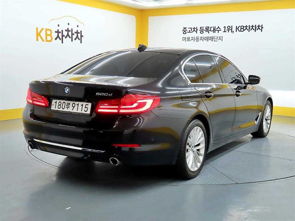 BMW 5 Series - Vista 4