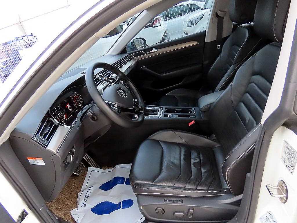 Volkswagen Arteon - Vista 5