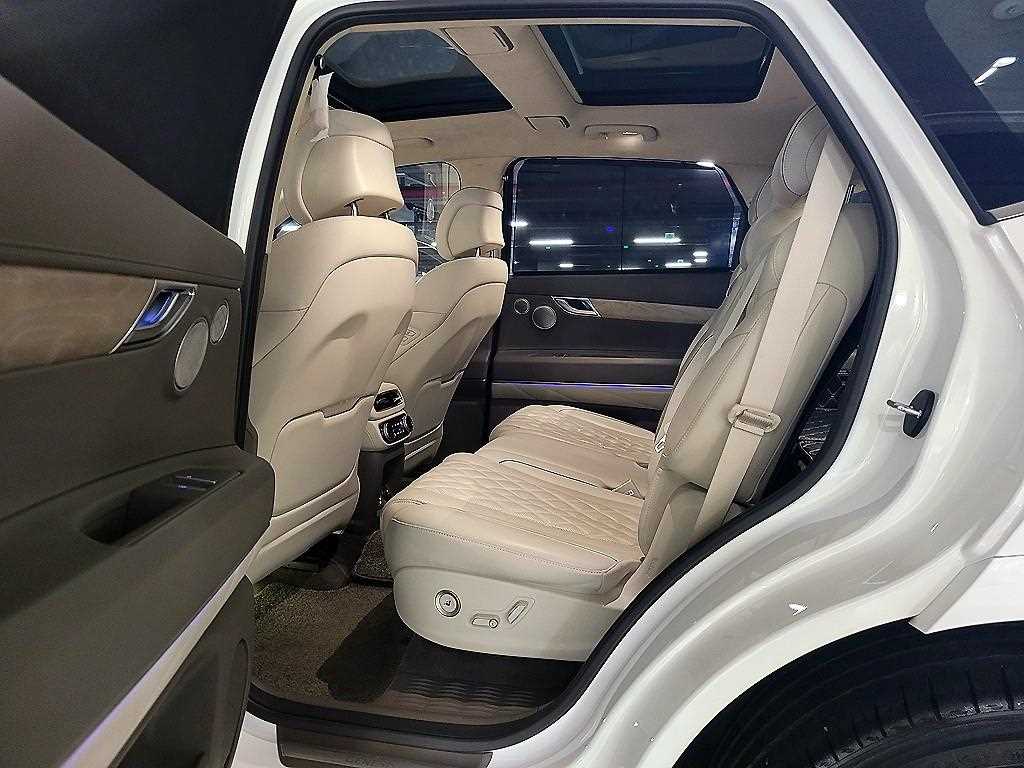 Genesis GV80 - Vista 8