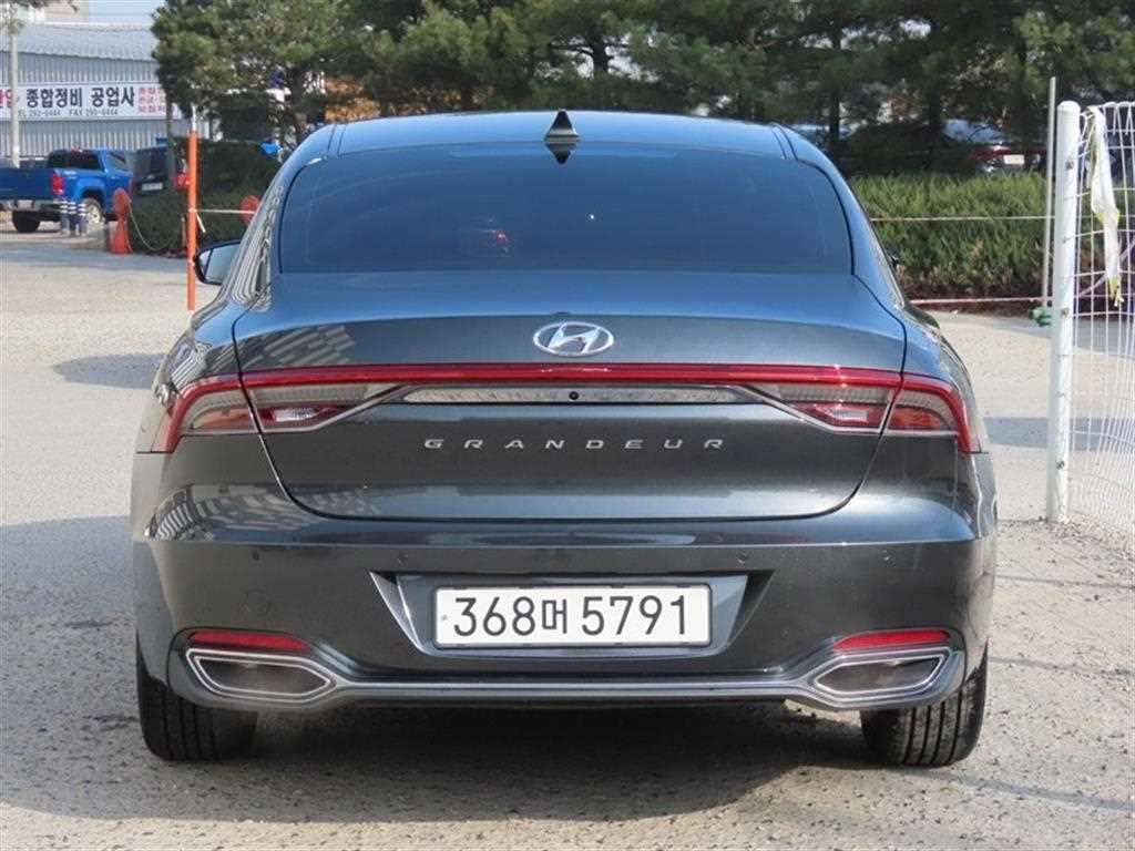 HYUNDAI Grandeur - Vista 4