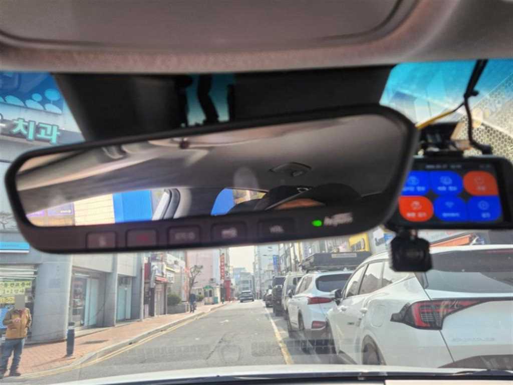 HYUNDAI Kona - Vista 12