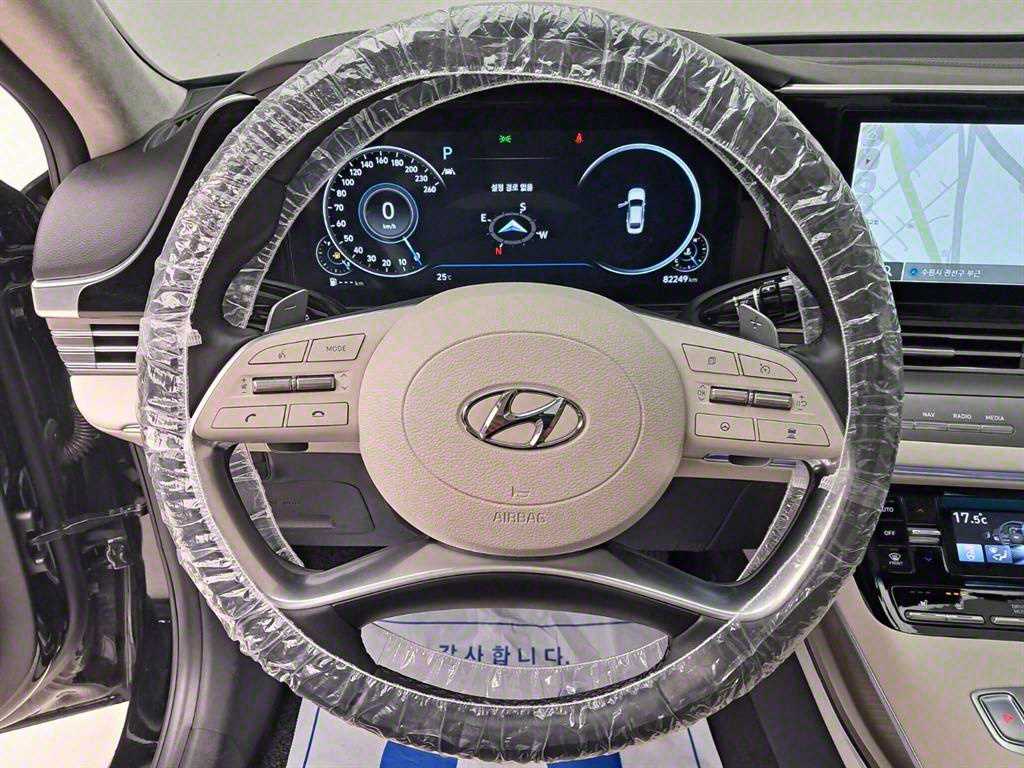 HYUNDAI Grandeur - Vista 7