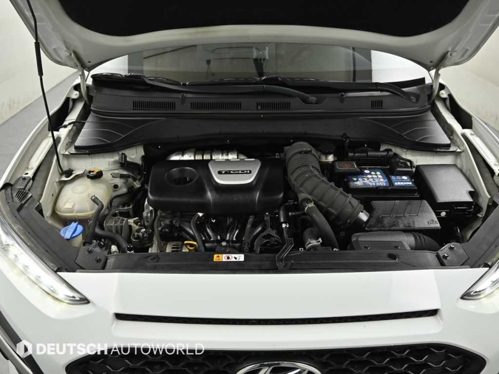 HYUNDAI Kona - Vista 6