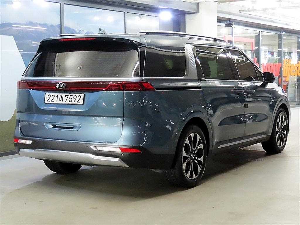 KIA Carnival - Vista 4