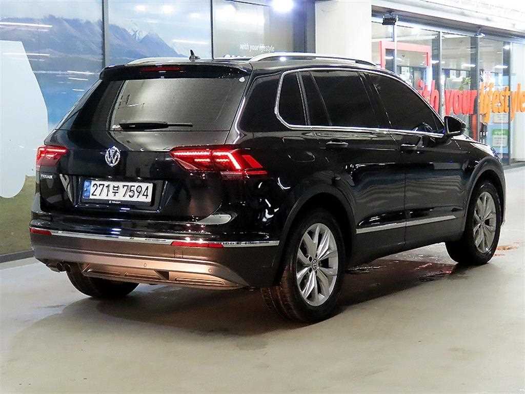 Volkswagen Tiguan - Vista 4