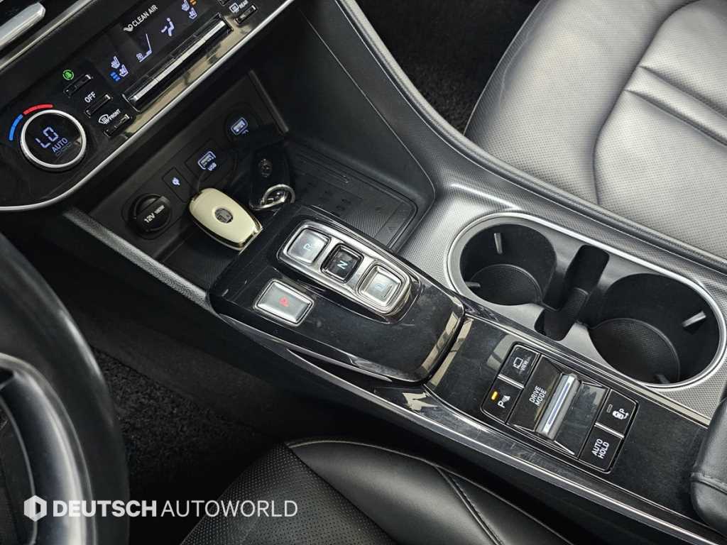 HYUNDAI Sonata - Vista 9