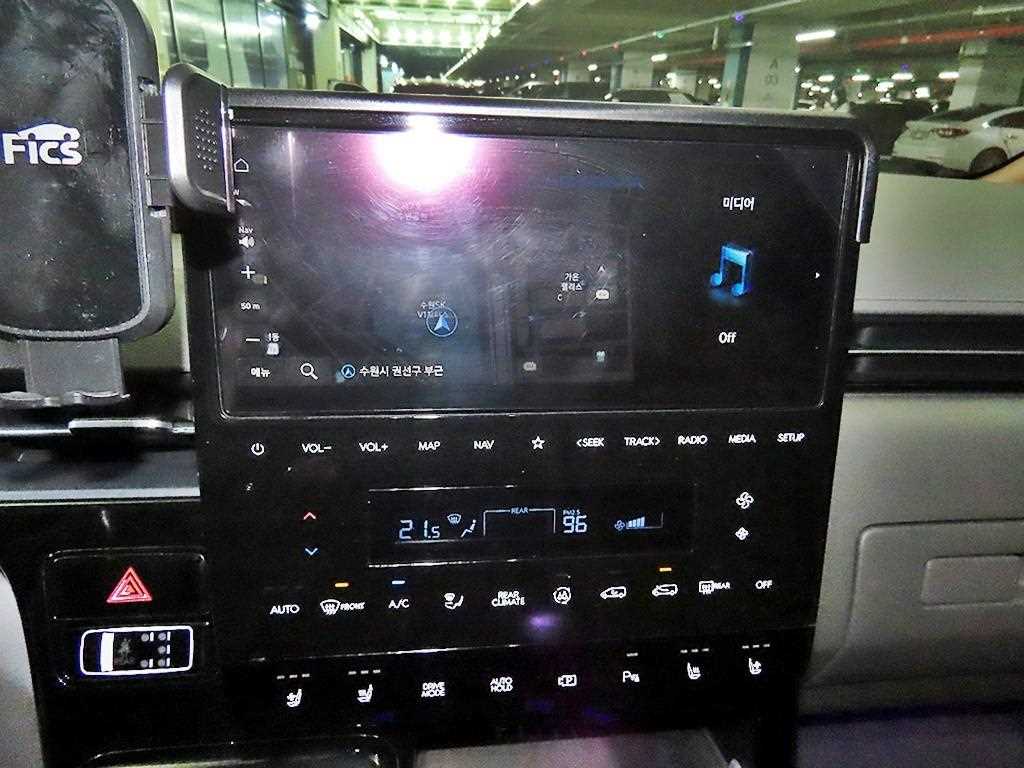 HYUNDAI Staria - Vista 10