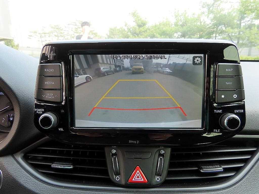 HYUNDAI i30 2017 Blanco - Importación desde Corea - HF Imports Iquique - Foto 15