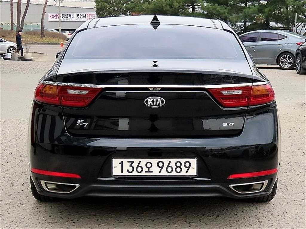 KIA K7 - Vista 4