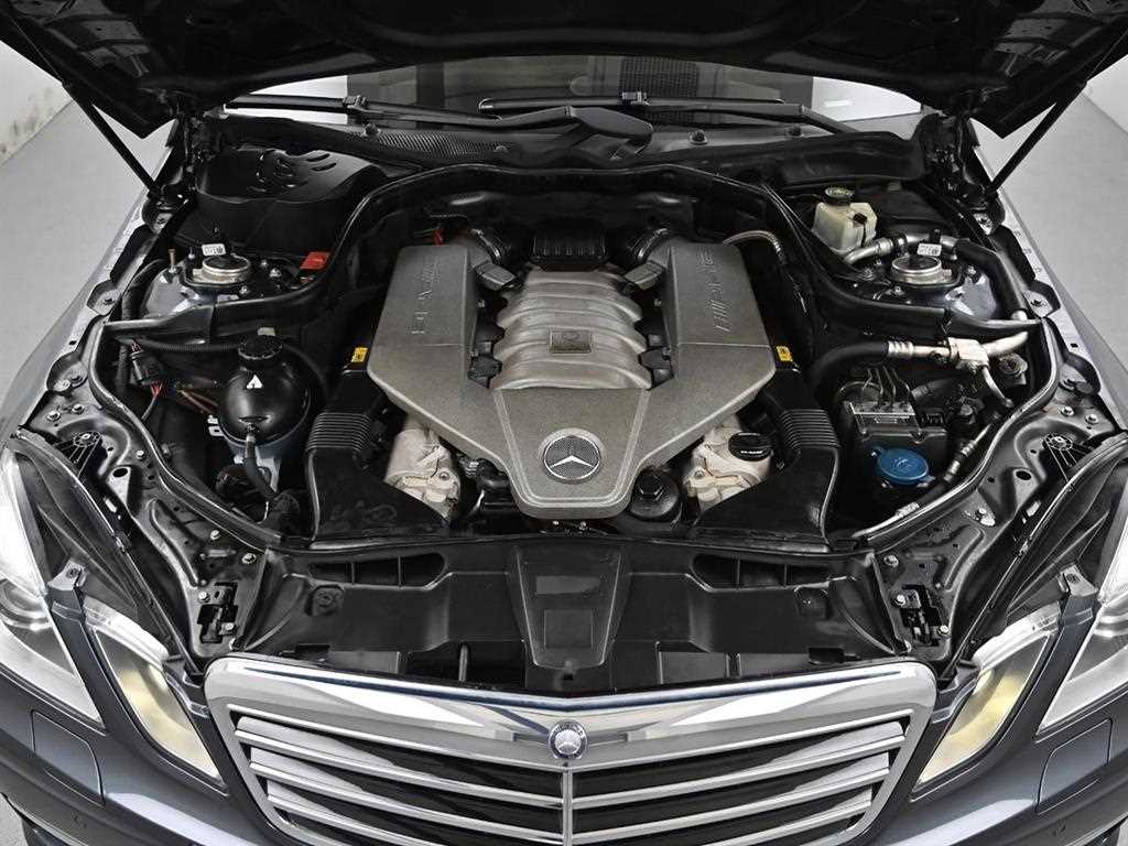 Mercedes Benz E class - Vista 6