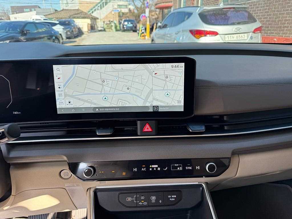 KIA Carnival - Vista 10