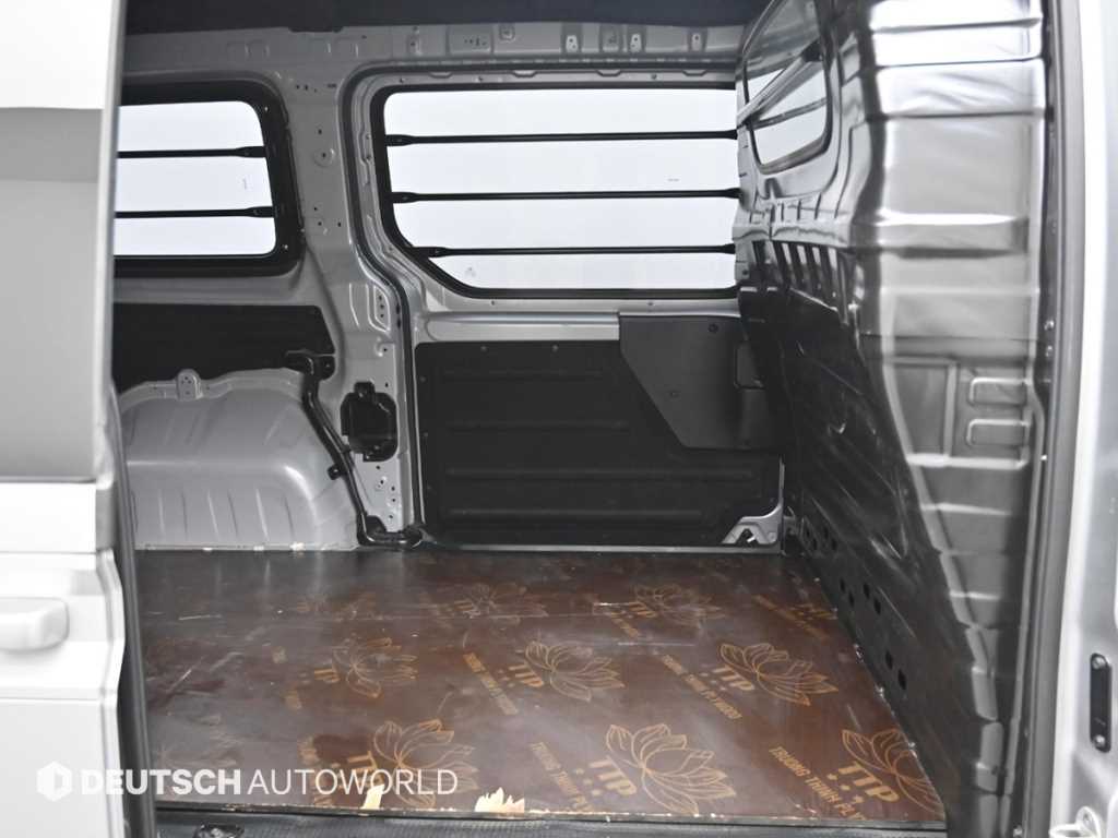 HYUNDAI Staria - Vista 12