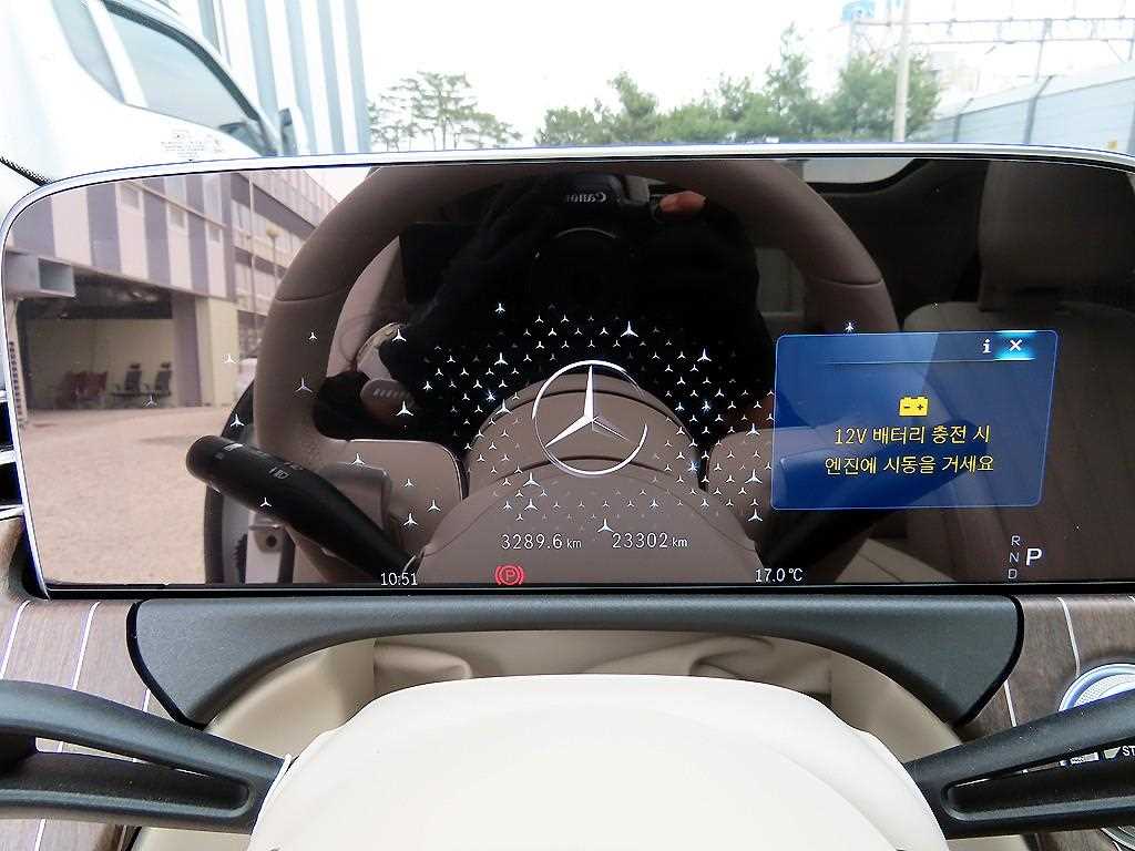 Mercedes Benz E class - Vista 9