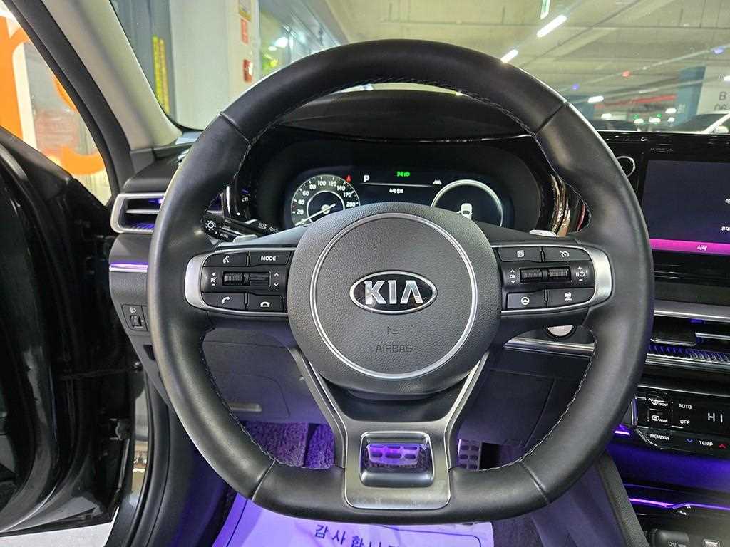 KIA K5 - Vista 7