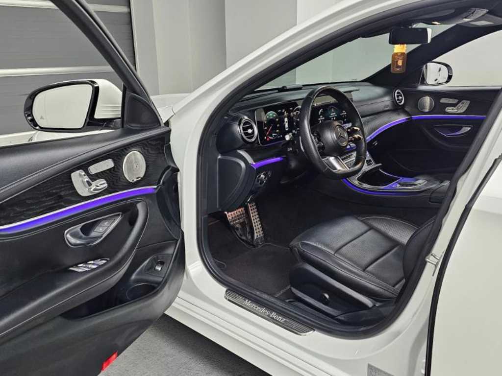 Mercedes Benz E class - Vista 11