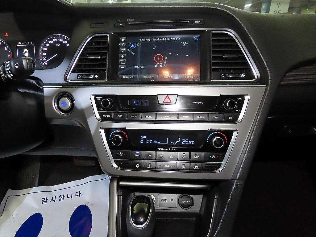 HYUNDAI Sonata - Vista 11