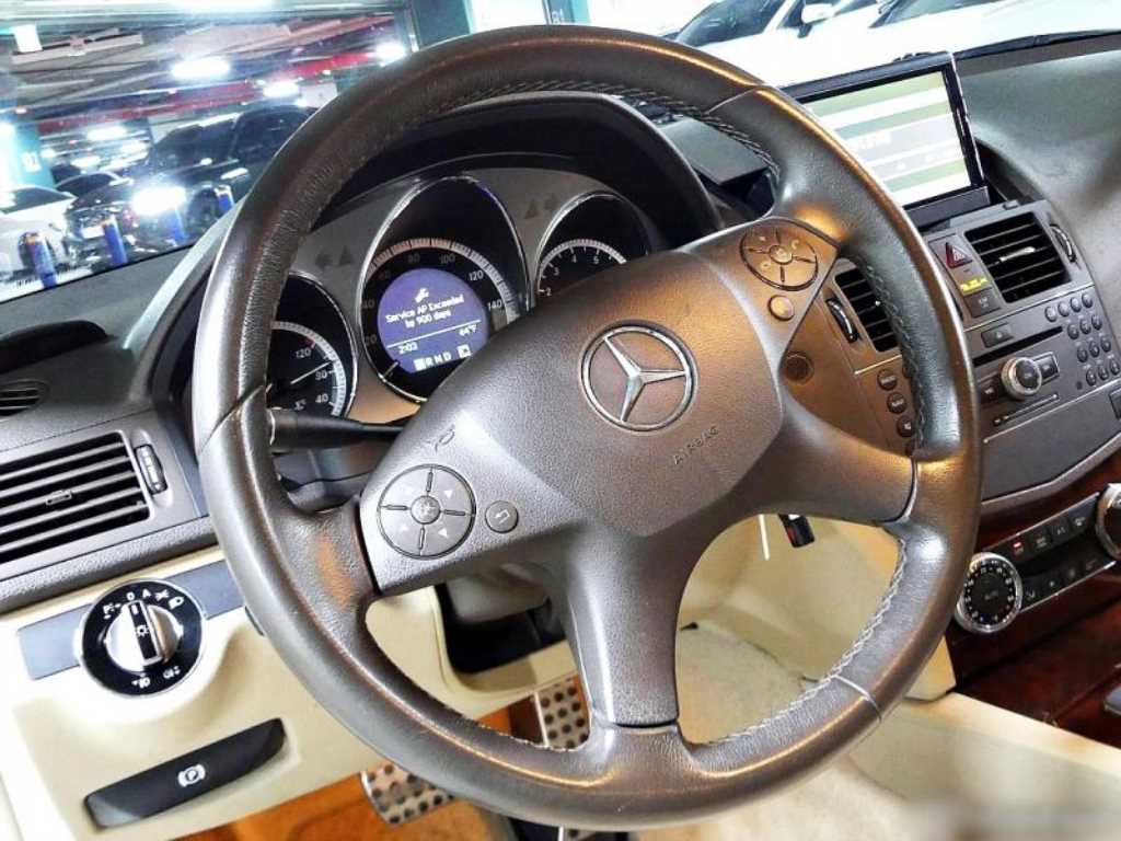 Mercedes Benz C Class - Vista 11