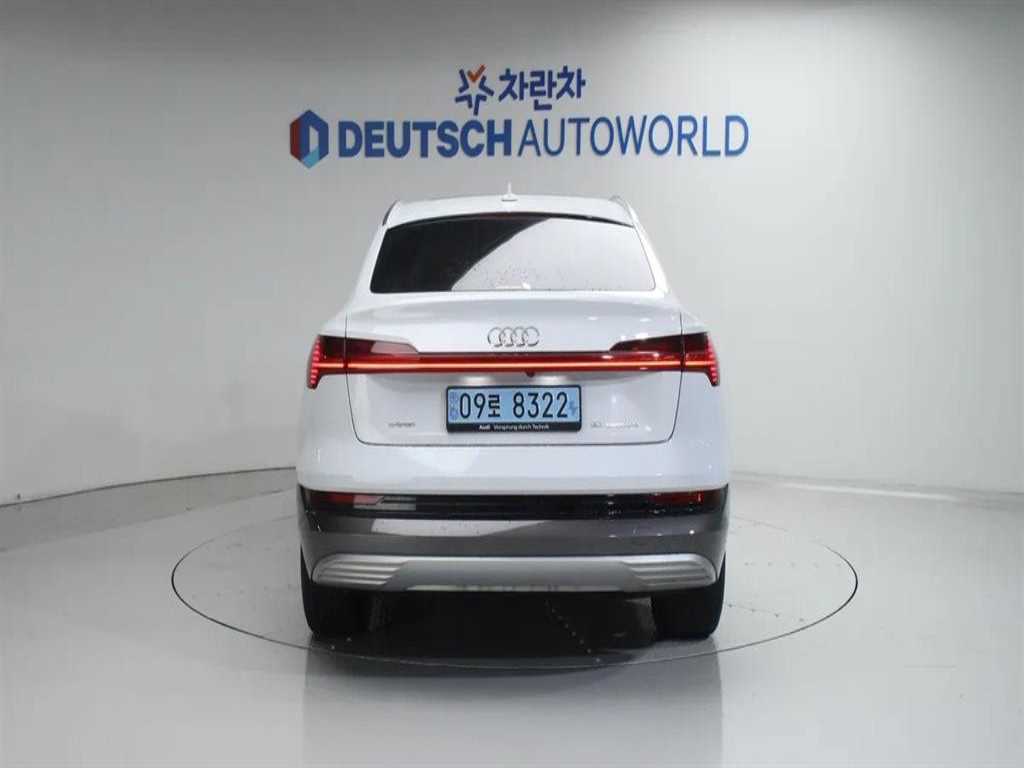 Audi e-Tron - Vista 4