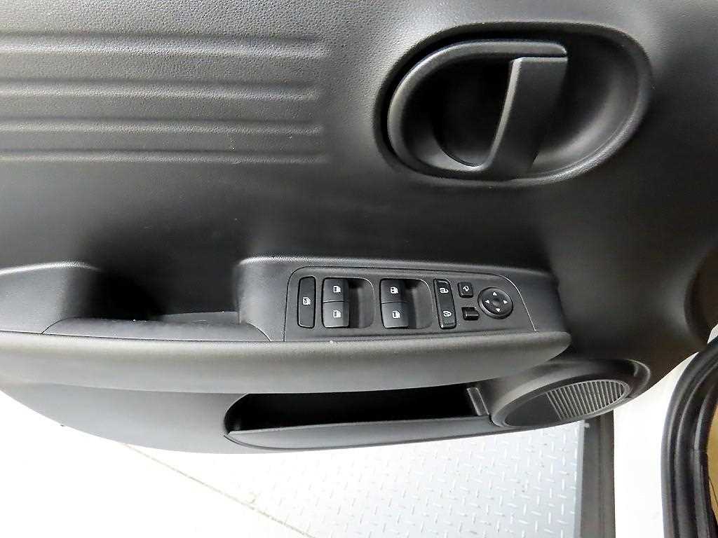 HYUNDAI Casper - Vista 11