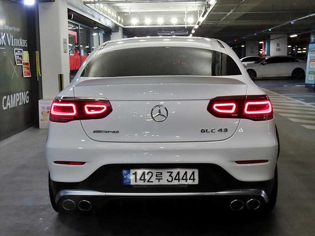 Mercedes Benz GLC Class - Vista 5