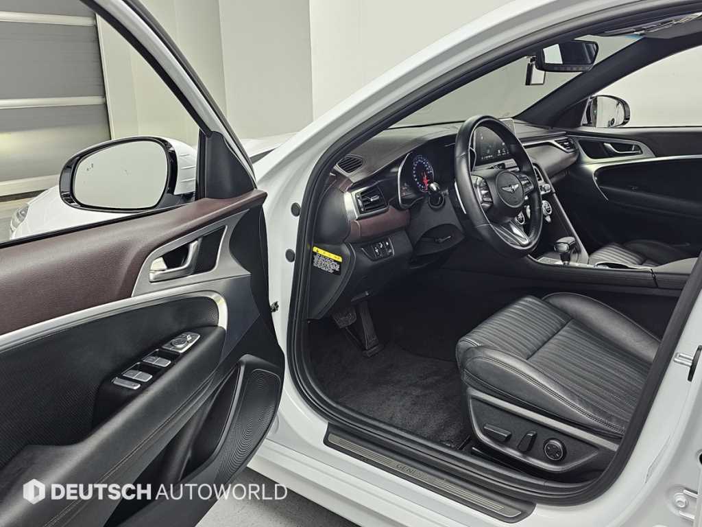 Genesis G70 - Vista 11