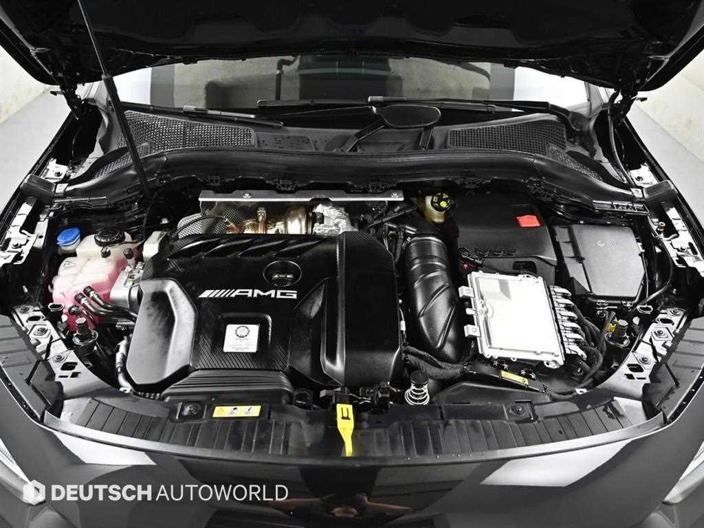 Mercedes Benz GLA Class - Vista 6