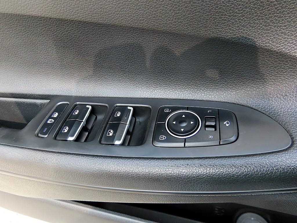 HYUNDAI Grandeur - Vista 11