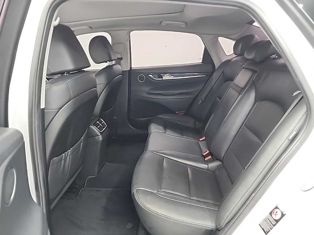 HYUNDAI Grandeur - Vista 12