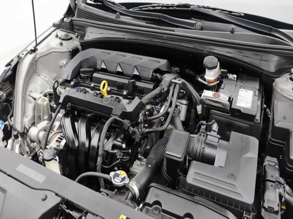 HYUNDAI Avante - Vista 6