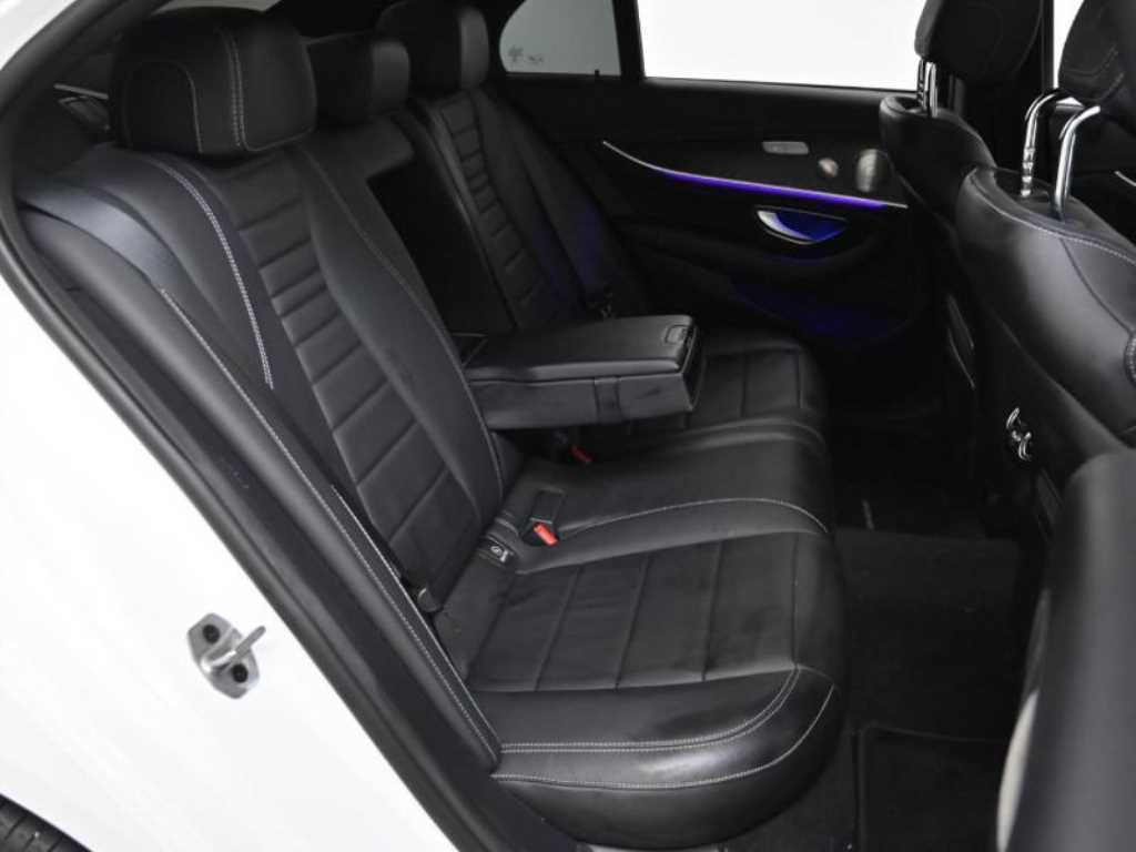 Mercedes Benz E class - Vista 12